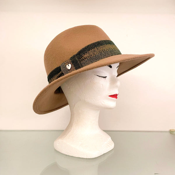 FEDORA Cammello con nastro
